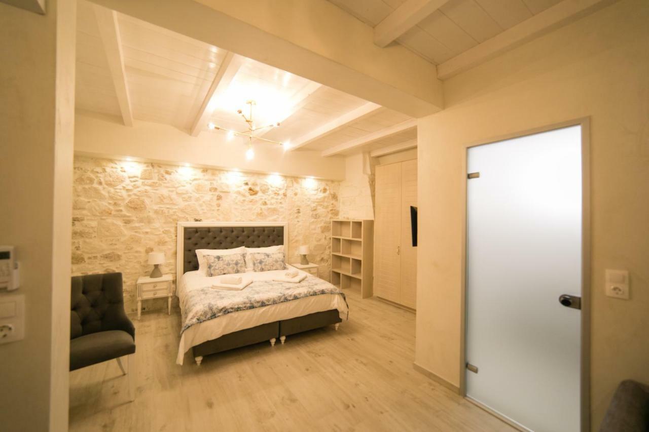 Jacuzzi Suite In The Heart Of Oldtown Réthimno Kültér fotó